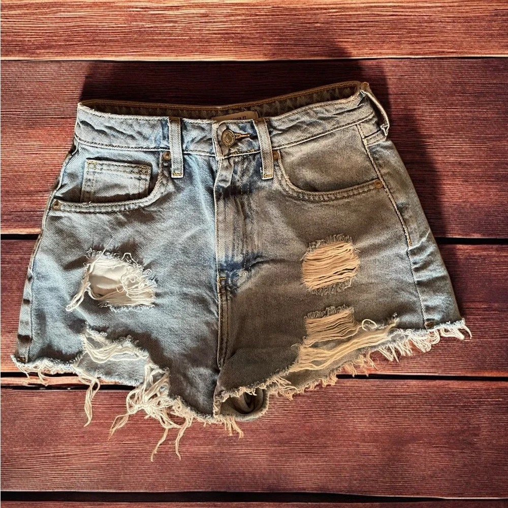 Forever21 denim shorts (A8) - Picture 4 of 4